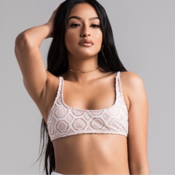Ris-K Other - RIS-K SWIMWEAR Nude & White Lace Bikini Top size Medium Bralette